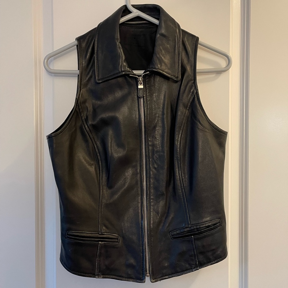 Black leather vest size small